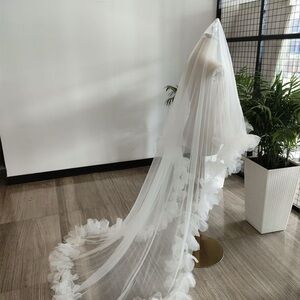 Elegant White Floral Veil Handmade (NEW)